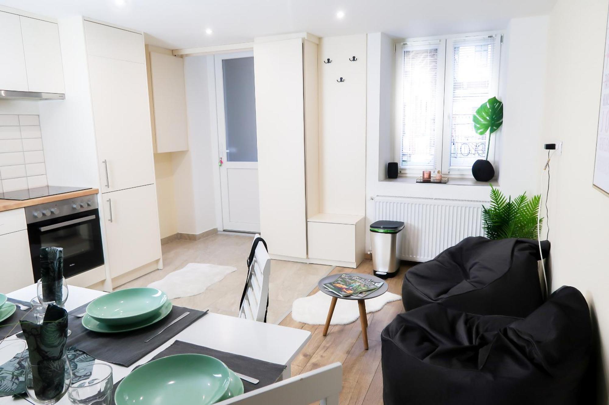 Budapest City Center, Nicely Renovated Apartment With 3 Bedrooms Exterior foto